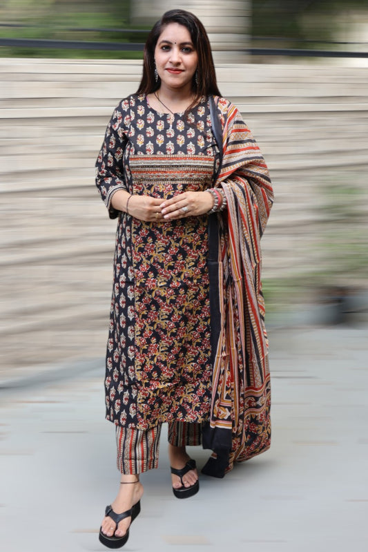 ISHI 588 Beautiful Multi Color Cotton Printed 3 Pcs Suit