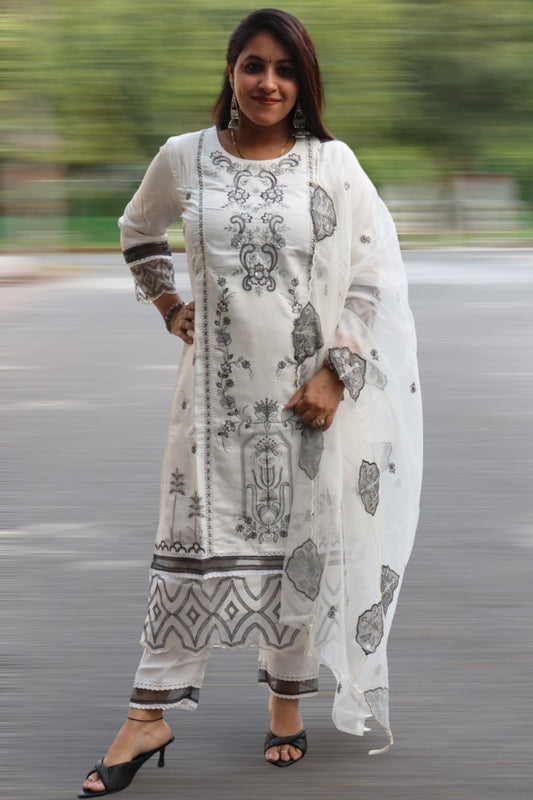 ISHI 866 Beautiful White Color Muslin Full Embroidery Work Designer 3 Pcs Suit